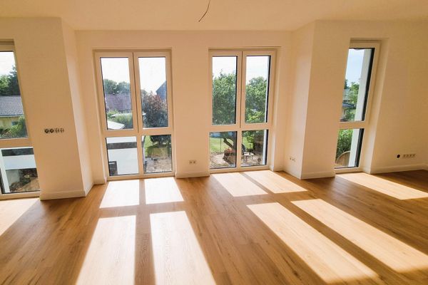 Erstbezug im Grünen: Exklusive 3,5-Zi.-Wohnung mit Premium-EBK & privatem Garten