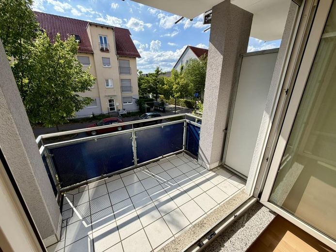 Provisionsfrei & erbpachtfrei: Helle 3-Zimmer-Wohnung mit zwei Balkonen im Frankfurter Bogen – Überdachter Westbalkon