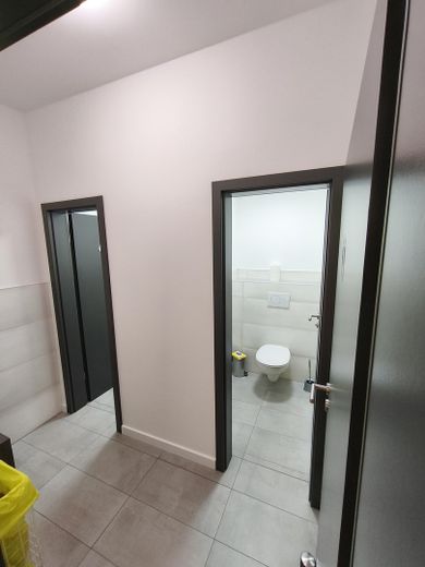 Gewerbe Toilette