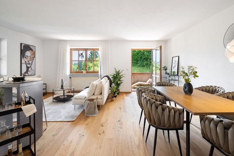Einzigartiger Bergblick - sanierte 3-Zimmer Wohnung in den Chiemgauer Alpen – Herzstück der Wohnung