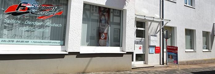 Anlageobjekt mit Potenzial: Geschäftshaus im Zentrum von Dierdorf/A3 Köln-Frankfurt