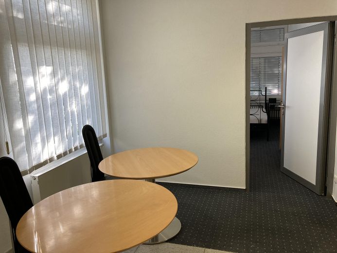 Großzügige, helle Wohnung mit vielfältigen Nutzungsmöglichkeiten in Kröv auf 214 m² – Foto 1