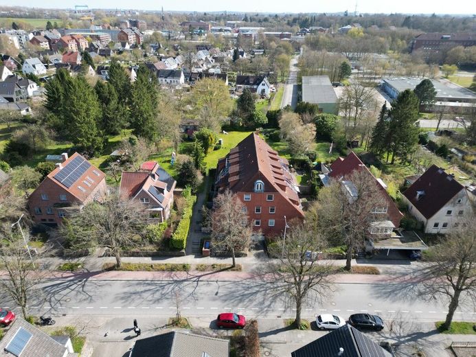*Attraktive Kapitalanlage im EG mit Terrasse und TG-Stellplatz Nähe Uni Kiel !!!* – Luftbild