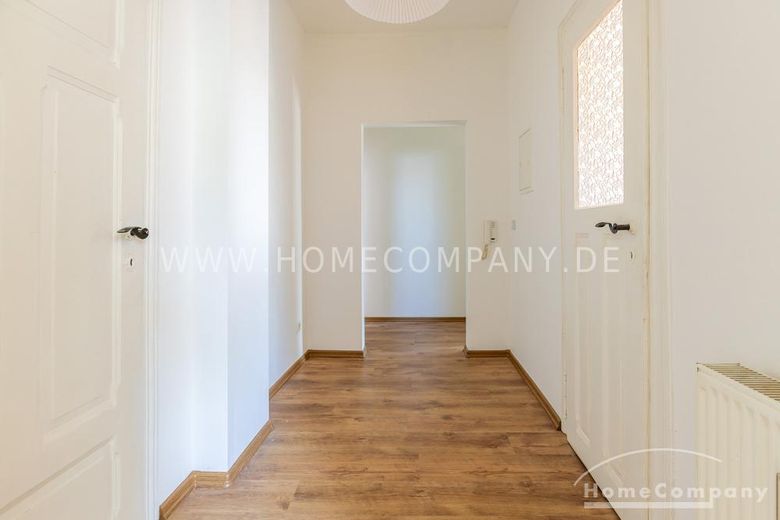 28289 HomeCompany सुसज्जित/Furnished मेइßen में लकड़ी के फ़र्श वाला सुंदर बड़ा पुराना अपार्टमेंट, मंसार्ड मंज़िल! अधिकतम 4 व्यक्ति – 8ba45ee5ecebc7da95dfb30cd793a07b64319f94.jpg