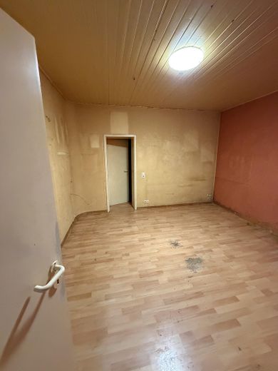 Großzügige 3-Zimmer-EG-Wohnung mit Renovierungsbonus – ideal für Handwerker / Eigenleistung – Foto 7