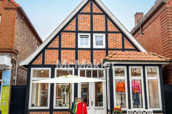 Zentrale Lage, starke Frequenz – Wohn- und Geschäftshaus in der Plöner Innenstadt