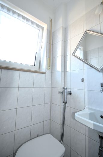 ****TOP 3,5-4 Zimmerwohnung, großer Balkon, in Ansbach, ruhige zentrale Lage – separates WC