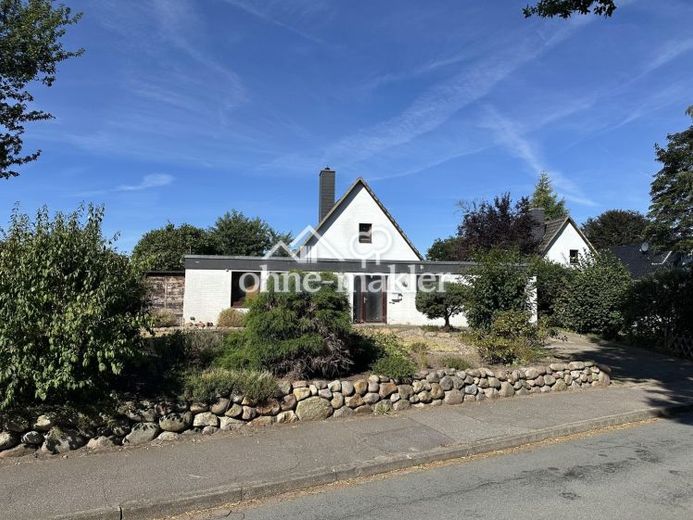 Oersdorf - Architektenhaus mit Charakter auf großzügigem Grundstück – फोटो 1