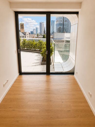 GRAND TOWER UNIEK | Het enige appartement met een privéterras van ca. 121 m² – Schlafzimmer 1