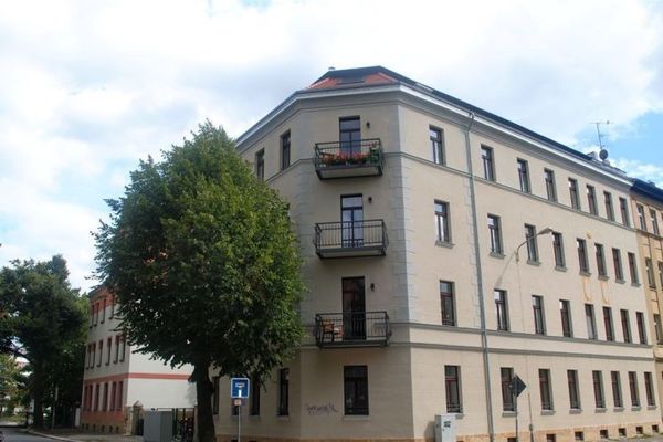 * Affascinante appartamento di 4 locali con 2 balconi a Stötteritz *