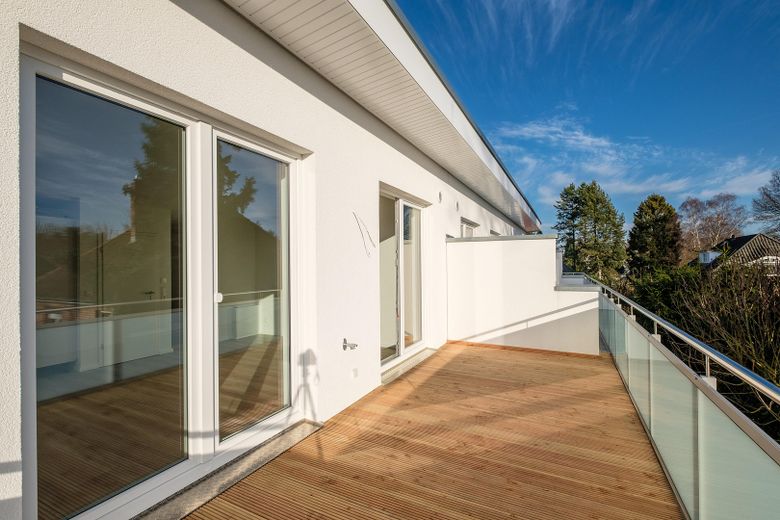 Maisonette-Penthousewohnung in Hamburg Alt-Rahlstedt – Dachterrasse Richtung Ost