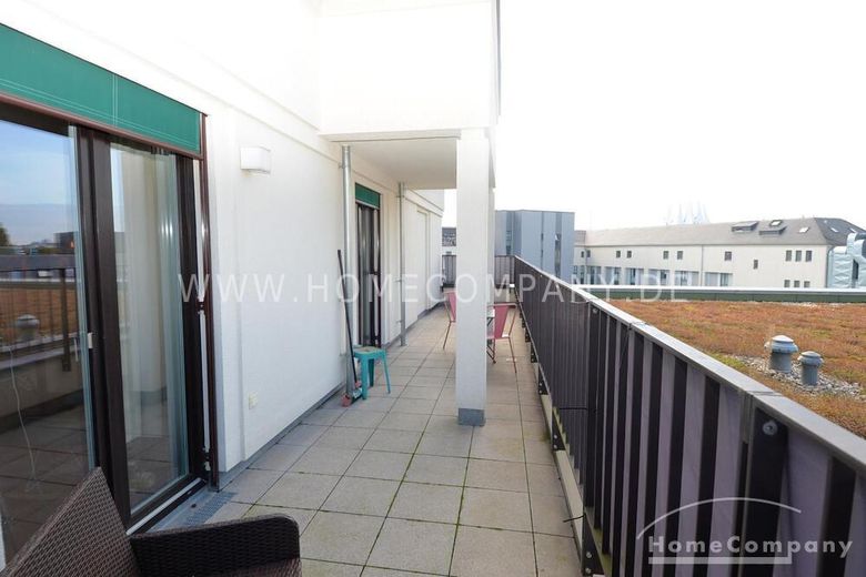 Möblierte Zwei-Zimmer-Wohnung in Kreuzberg mit Dachterrasse, Berlin – 9c0d3124f9e061eff07850c332eaad4cbe4b352c.jpg