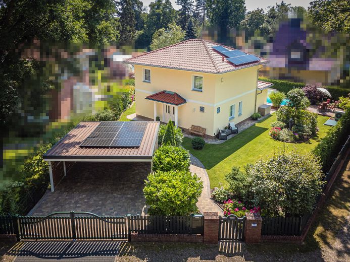 Berlin’in kenarında huzur dolu noktanız, enerji sınıfı A, güneşli, sakin bir konumda, büyük havuzlu – Foto 28