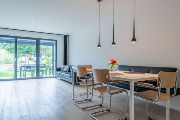 Peißenberg | Puristisches Townhouse mit viel Sonderausstattung & "Sundowner" Dachterrasse