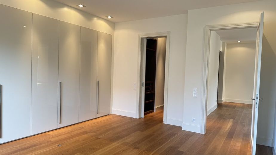 Exklusive Erdgeschosswohnung mit Tiefgarage und Aufzug im Stadtgartenviertel Hagen – Schlafzimmer