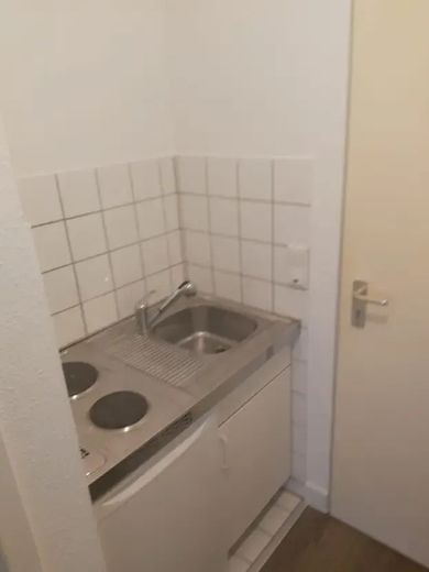 Top Lage in Ehrenfeld - Möblierte, exklusive 1-Zimmer-Wohnung – Pantry Küche