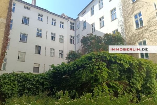 IMMOBERLIN.DE - Charaktervolle Altbauwohnung mit Balkons in begehrter Gleimkiez-Lage