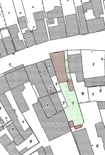 Grundstück mit Gebäude