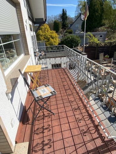 Gepflegtes Zweifamilienhaus in Essen-Kupferdreh – Balkon OG