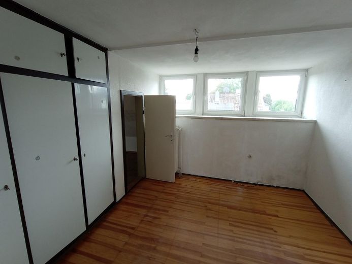Wohnung DG Schlafzimmer