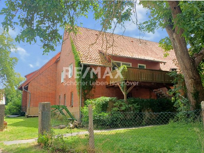 Resthof mit 3.642 m² Grundstück in Springe OT Alversrode – Haus hinten