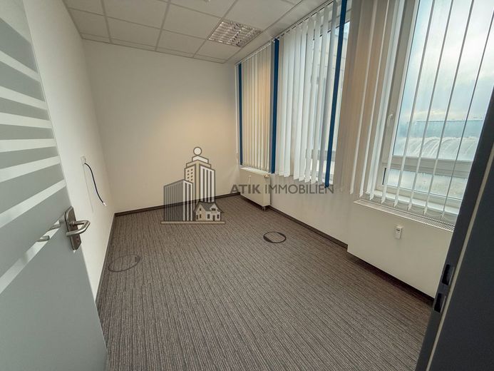 ATIK: Repräsentative Büroflächen im obersten Stockwerk mit exzellenter Aussicht – Bürofläche