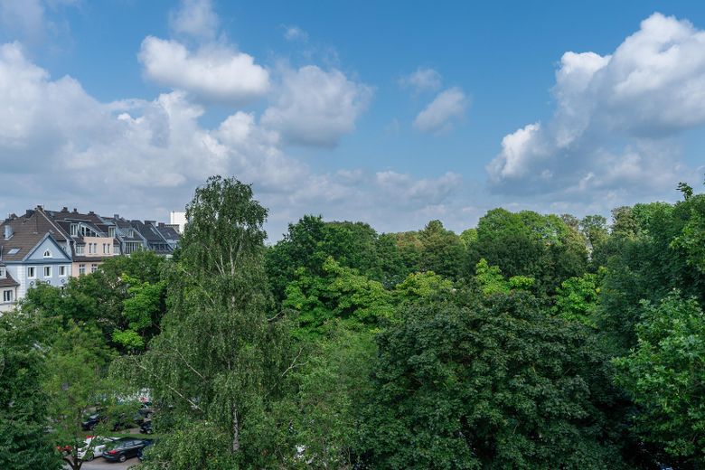 Wohnen auf Zeit - komplett möbliert und renoviert – Ausblick Schlafzimmer