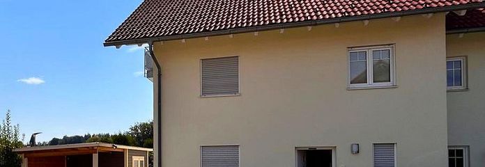 Moderne Doppelhaushälfte mit Ausbaupotential – Hausansicht_1