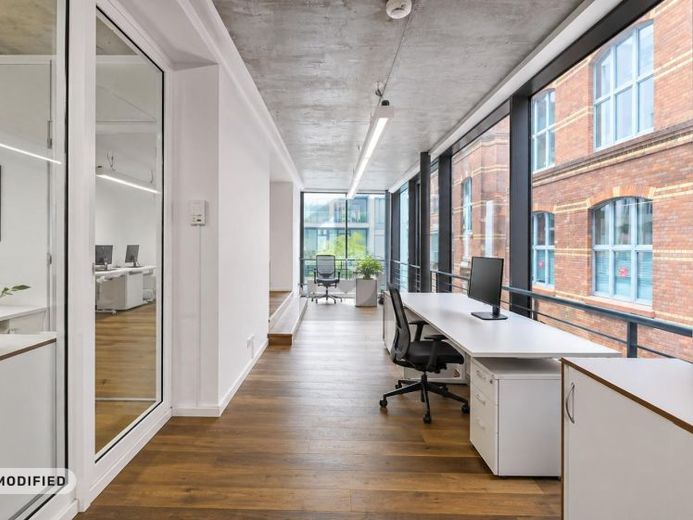 MODERNE BÜROETAGE MIT HELLER FENSTERFRONT – Foto 1