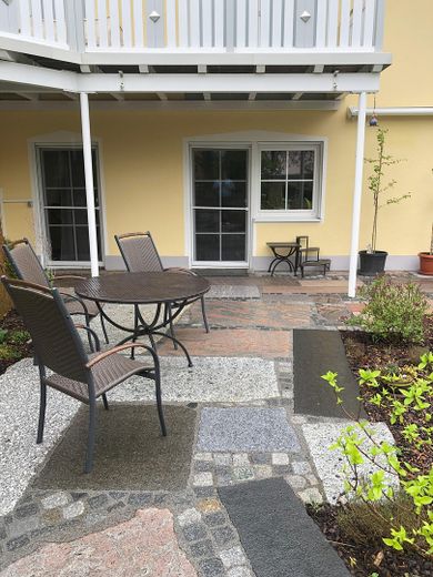 Wunderschönes Familienidyll mit parkähnlichem Garten, Pool, ELW, Klima und PV, VON PRIVAT! – Foto 9