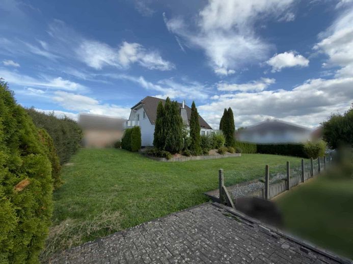 Casa unifamiliar atractiva con amplia parcela y perspectivas de futuro cerca de Marburgo – Aussenansicht