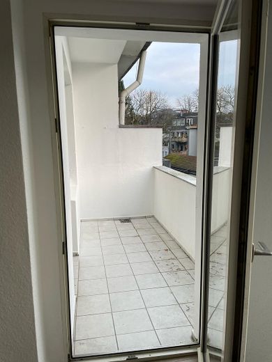 2.5-room apartment with balcony in a good, quiet location – Balkon