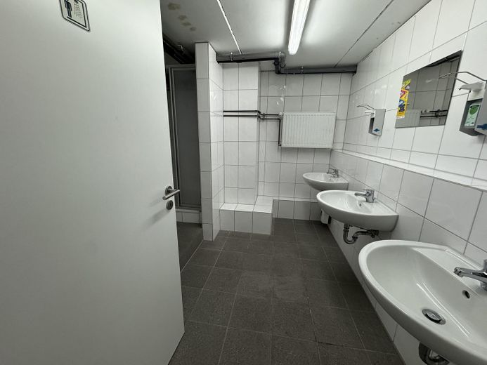 WC KG