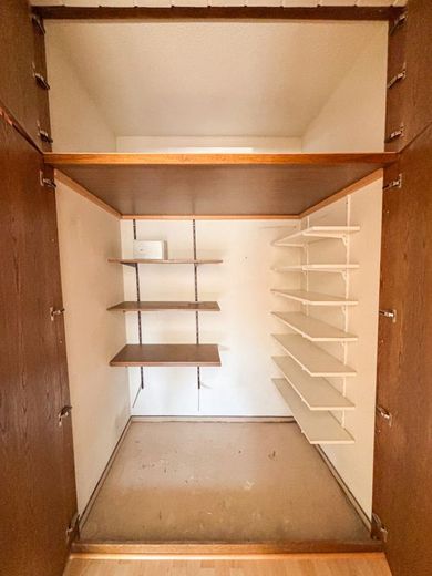 Premium-Angebot: Gonsenheim! 2-ZKB-Whg mit TG &amp; Balkon! Freigestellt! Gut vermietbar, WG geeignet – Einbauschrank