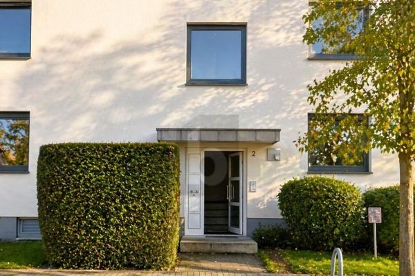 ZENTRAL GELEGEN MIT BALKON