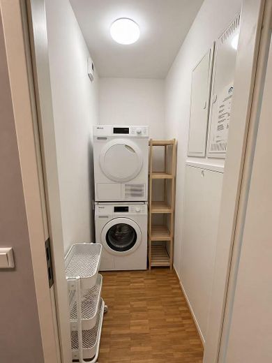 Fully Furnished 3-Room Modern Apartment with Large Balcony and Taunus Views in Oberursel – Foto 15