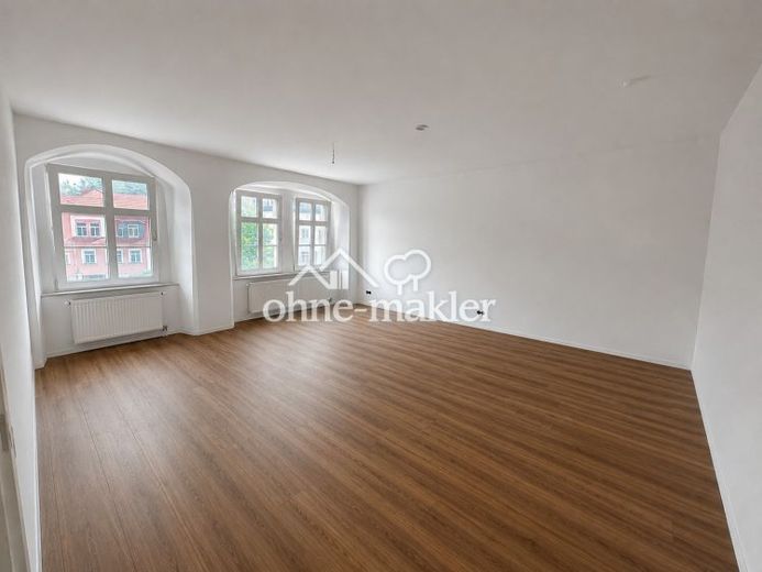 Pierwsze zamieszkanie po remoncie: 4-pokojowe mieszkanie w starej kamienicy, 93 m², 1. piętro – bezpośrednio przy rynku w Weidzie – Zdjęcie 1