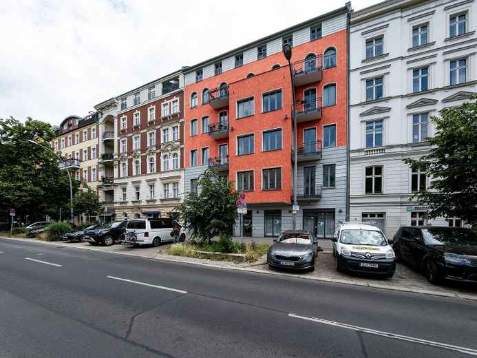 Elegante hochwertige DG-Wohnung nahe Kollwitzplatz – Knopffabrik