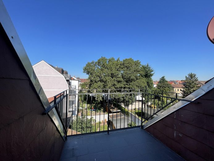Top Gepflegtes MFH mit Rendite – DG-Terrasse