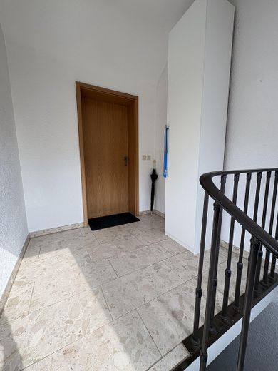 3,5-kamerappartement op de bovenverdieping met fantastisch uitzicht – Treppenhaus