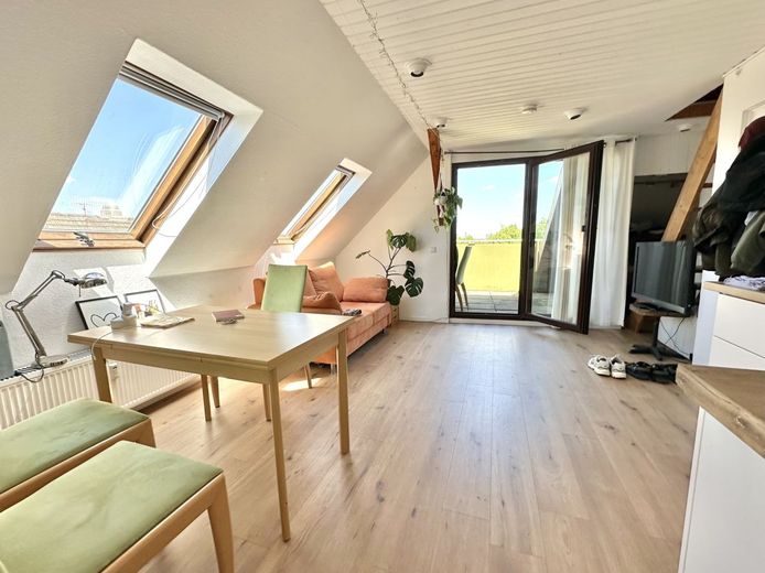 CITYHOUSE: Top-Rendite! Dachgeschosseinheit mit 3 Apartments einer Dachterrasse und Balkon! – Ess- und