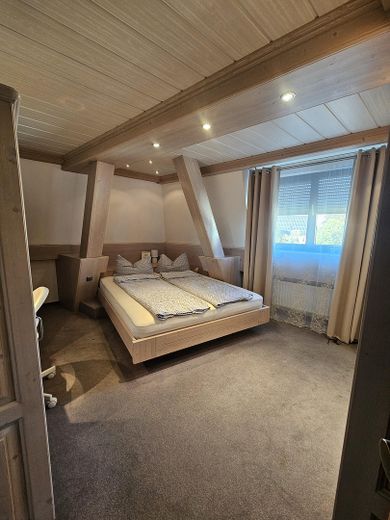 6,5-Zi Wohnung in Rosenfeld (Kernstadt) zu vermieten ab 01.12.26 – Schlafzimmer Eltern 