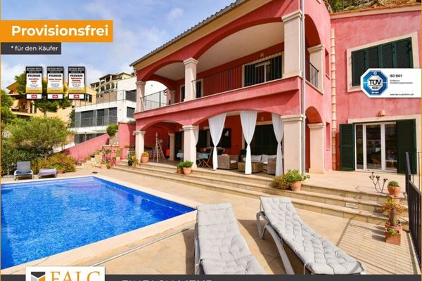 Villa mediterranea con vista sul mare