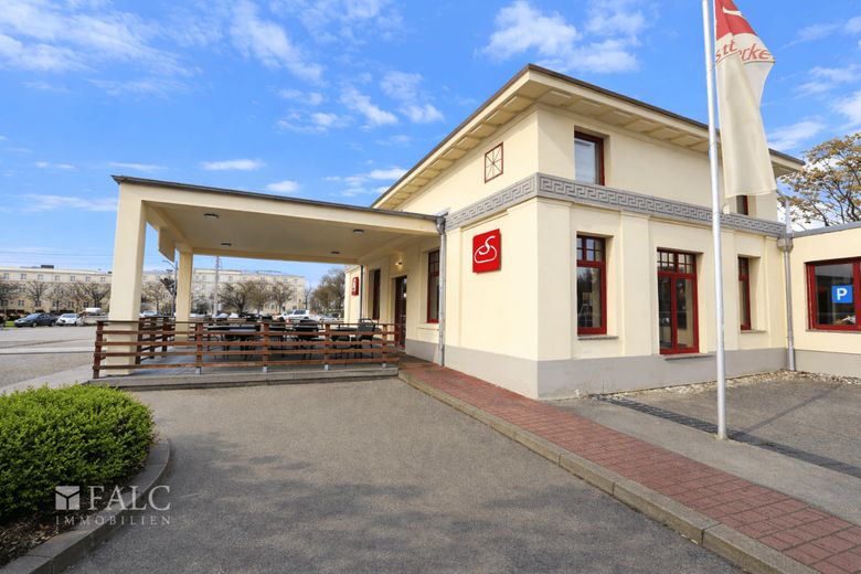Historische Tankstelle * vollvermietetes Investment in Top-Lage von Leuna-Gartenstadt – Aussenansicht