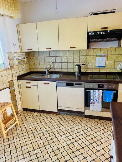 Casa con potencial para dos unidades residenciales en Colonia Flittard – Küche Erdgeschoss