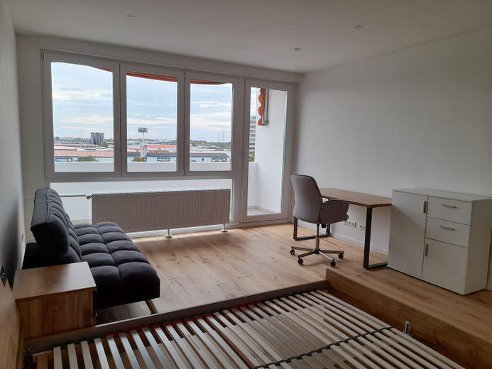 ++TOP renovierte 4 ZKB++großer Südbalkon++2 Bäder++Küche++möbliert – Foto 1