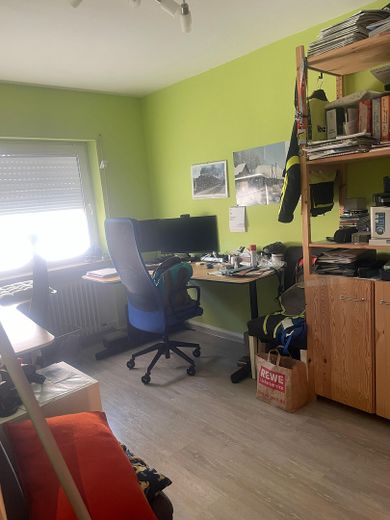 Schöne helle 3-Zimmerwohnung – Kinderzimmer/Büro