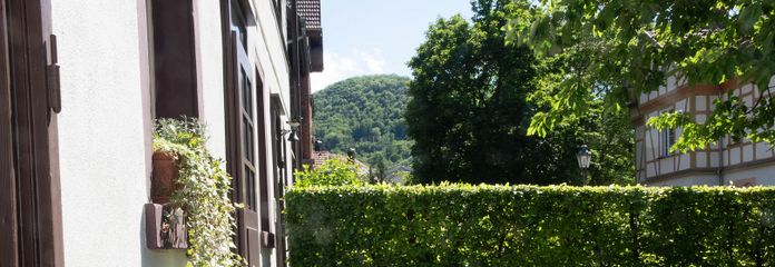 Sitzplatz vor dem Haus