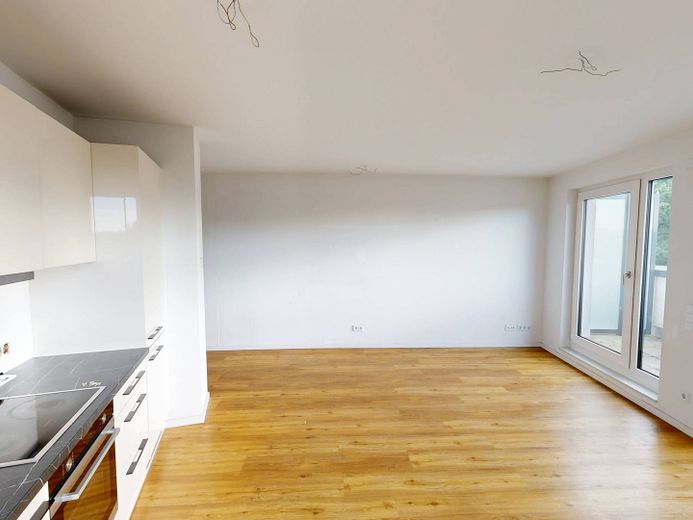 RÊVE DE NEUF : Appartement exclusif de 3 pièces avec cuisine équipée et grande terrasse sur le toit à Langenhorn – Ansicht II: Wohn- und Esszimm…