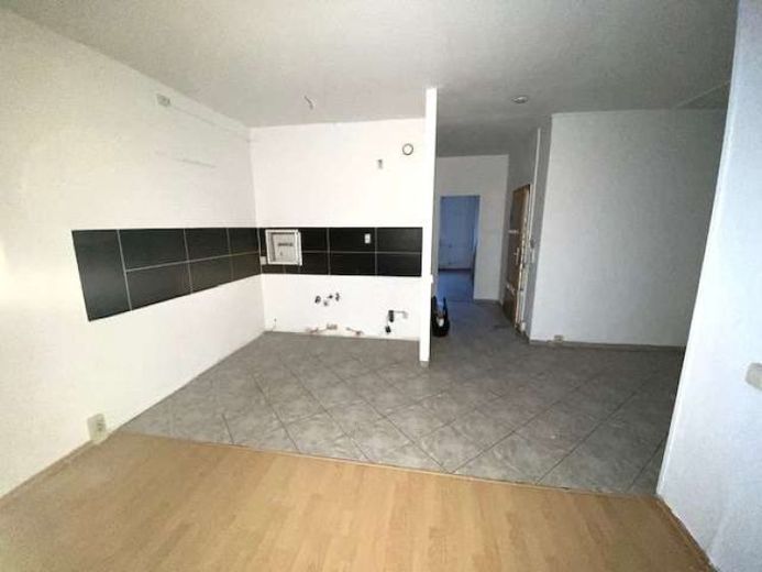3-Zimmer-Wohnung mit Badewanne, offene Küche - Wohnberechtigungsschein erforderlich – Foto 1